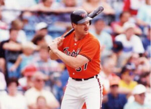 former orioles glenn davis with bat resting on shoulder