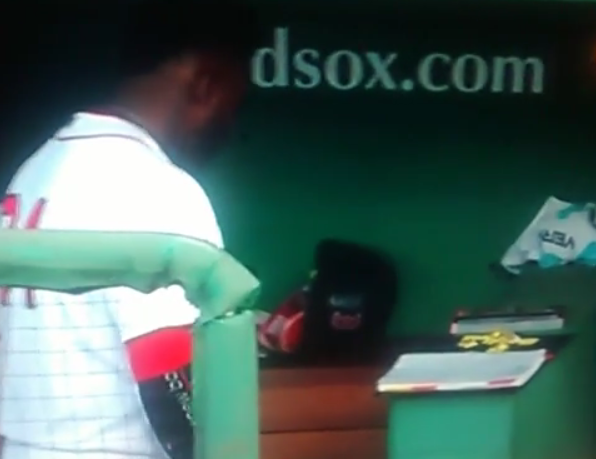 david ortiz back to in dugout with head down