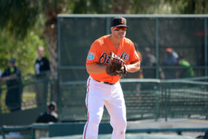 Chris Davis prepares to field.