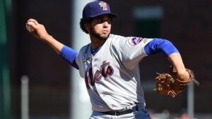 Gabriel Ynoa of the Mets pitches.