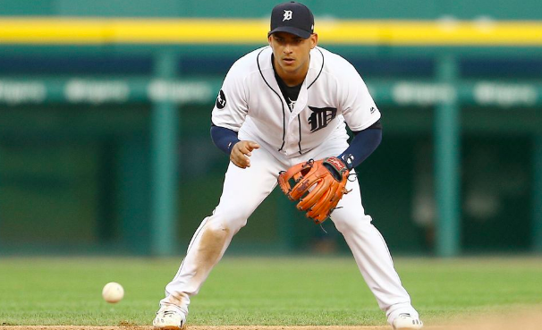 Jose Iglesias prepares to field a ground ball.